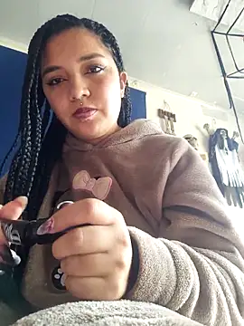 Snapshot of amanne_misa chatting on 11, 10, 2025 amanne misa online show from 11, 10, 2025