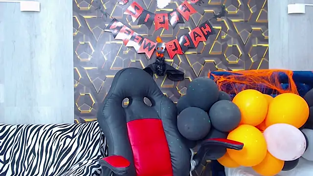 Snapshot of honeymoon_12 chatting on 26, 10, 2025 honeymoon 12 online show from 26, 10, 2025