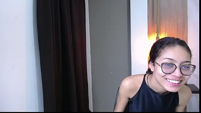 Snapshot of honeymoon_12 chatting on 25, 9, 2025 honeymoon 12 online show from 25, 9, 2025