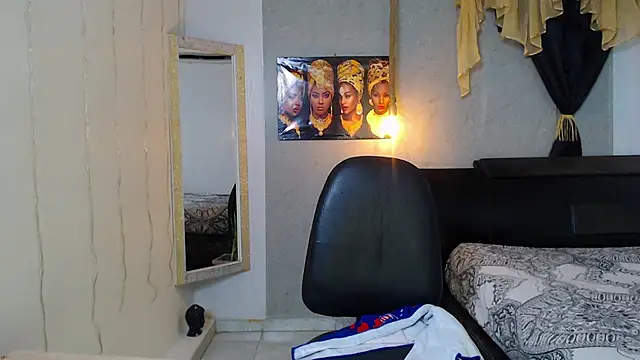 Snapshot of honeymoon_12 chatting on 5, 10, 2025 honeymoon 12 online show from 5, 10, 2025