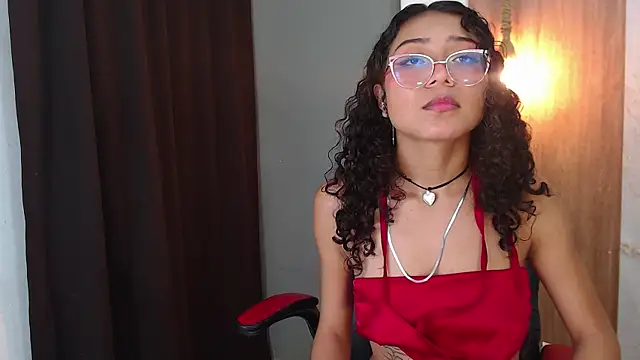 Snapshot of honeymoon_12 chatting on 4, 7, 2026 honeymoon 12 online show from 4, 7, 2026