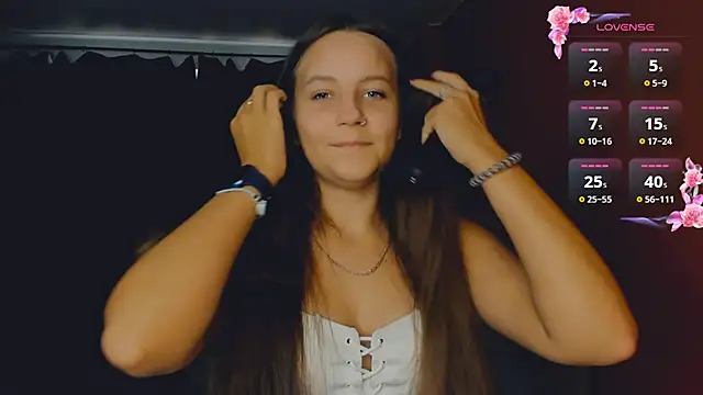 Snapshot of day_may chatting on 10, 10, 2025 day may online show from 10, 10, 2025