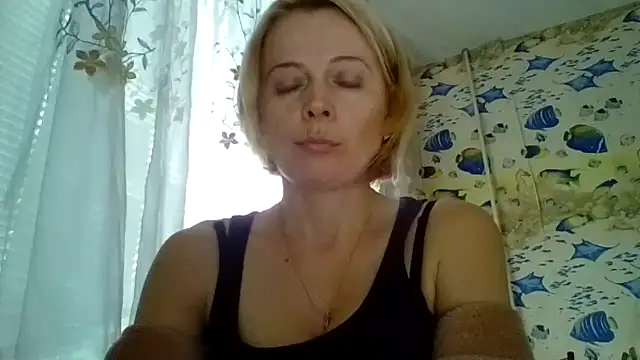 LiluXRose online show from 15, 9, 2025