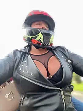 -Mia1 online show from 7, 4, 2026