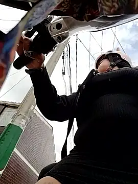 -Mia1 online show from 6, 10, 2025