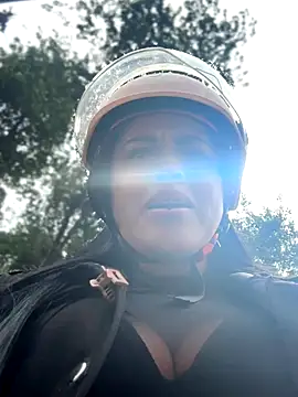 -Mia1 online show from 21, 10, 2025