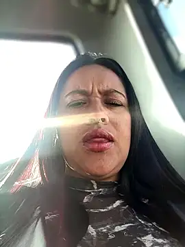 -Mia1 online show from 10, 4, 2026