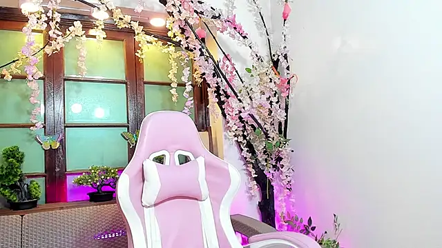 emma ayala online show from 18, 12, 2025