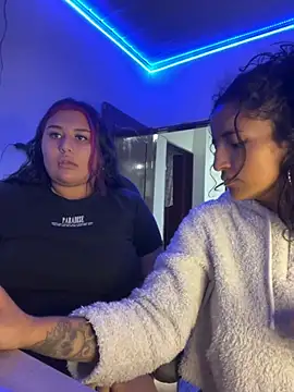 luna love xoxo online show from 12, 9, 2025