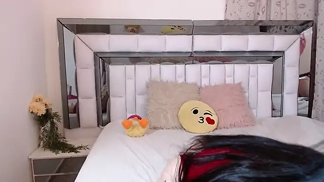 RebeccaGolden online show from 23, 9, 2025