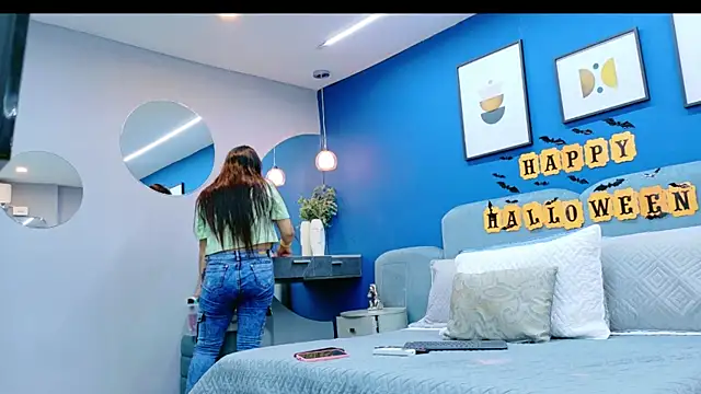 Ashley Evans22 online show from 27, 10, 2025