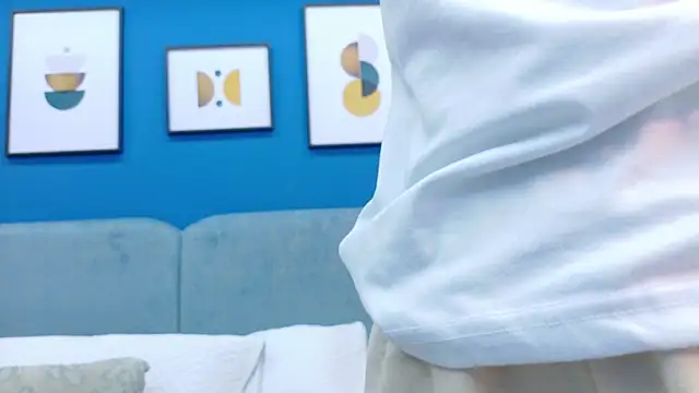 Ashley Evans22 online show from 17, 10, 2025