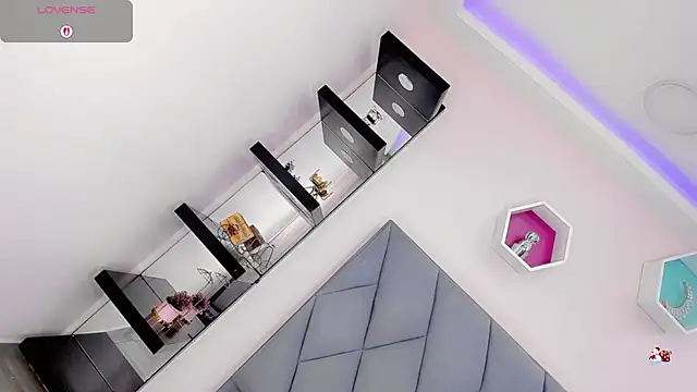 Amira Ember online show from 30, 11, 2025