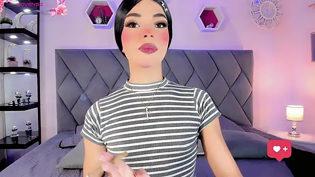Snapshot of Amira_Ember chatting on 8, 6, 2026 Amira Ember online show from 8, 6, 2026