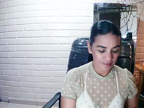 MiiaVelasquez online show from 25, 10, 2025