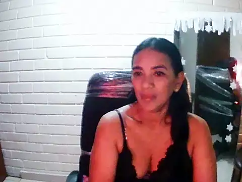 MiiaVelasquez online show from 14, 11, 2025