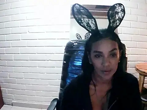 MiiaVelasquez online show from 16, 10, 2025