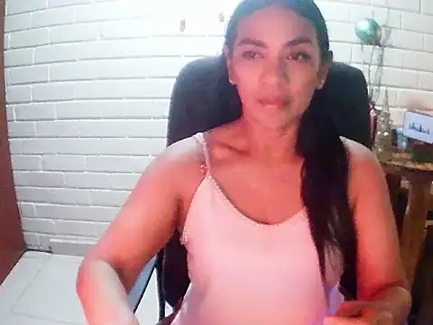 MiiaVelasquez online show from 25, 11, 2025