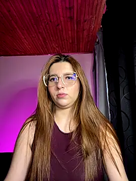 CoraVibes online show from 5, 12, 2025