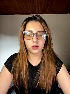 CoraVibes online show from 24, 9, 2025