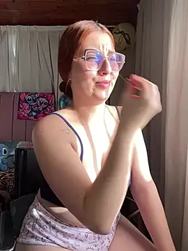 Snapshot of CoraVibes chatting on 27, 2, 2026 CoraVibes online show from 27, 2, 2026