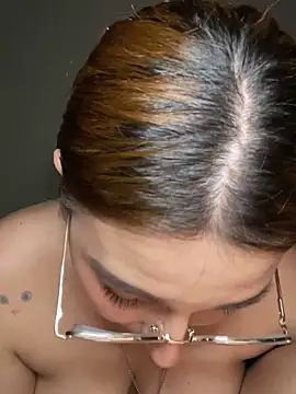 CoraVibes online show from 13, 12, 2025