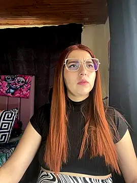 CoraVibes online show from 8, 10, 2025