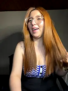 CoraVibes online show from 24, 11, 2025