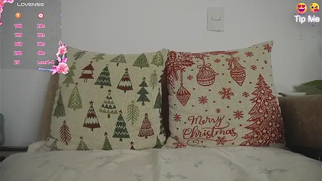 Roxybeautyy online show from 8, 3, 2026