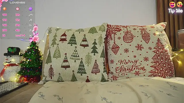 Roxybeautyy online show from 15, 11, 2025