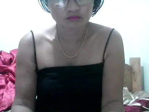 Snapshot of nathalie0045 chatting on 13, 6, 2026 nathalie0045 online show from 13, 6, 2026