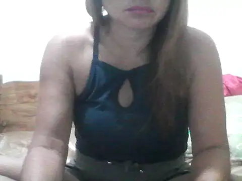Snapshot of nathalie0045 chatting on 18, 6, 2026 nathalie0045 online show from 18, 6, 2026
