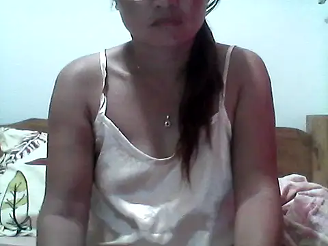 nathalie0045 online show from 7, 10, 2025