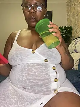Snapshot of fatpussydallx chatting on 19, 4, 2026 fatpussydallx online show from 19, 4, 2026