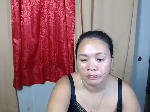 Snapshot of urasianpinayhotmama chatting on 26, 6, 2026 urasianpinayhotmama online show from 26, 6, 2026