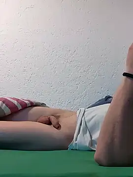 Snapshot of thelion0508 chatting on 6, 10, 2025 thelion0508 online show from 6, 10, 2025