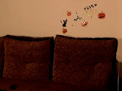 Snapshot of SpecialMonique chatting on 15, 10, 2025 SpecialMonique online show from 15, 10, 2025