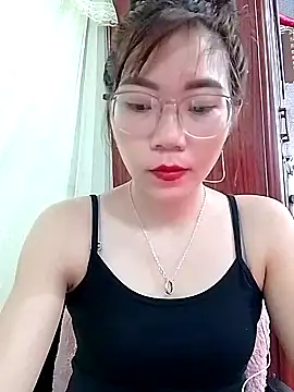 MyMy08 online show from 3, 12, 2025