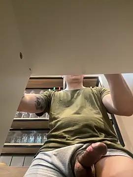 Snapshot of 9999Alez chatting on 21, 10, 2025 9999Alez online show from 21, 10, 2025