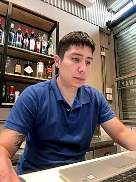 Snapshot of 9999Alez chatting on 7, 10, 2025 9999Alez online show from 7, 10, 2025