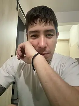 Snapshot of 9999Alez chatting on 13, 11, 2025 9999Alez online show from 13, 11, 2025