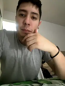 Snapshot of 9999Alez chatting on 3, 10, 2025 9999Alez online show from 3, 10, 2025