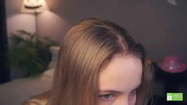 HongTomczak online show from 5, 11, 2025