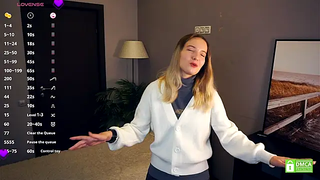 HongTomczak online show from 5, 10, 2025