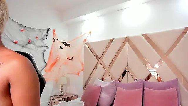 cloemorwen online show from 31, 10, 2025