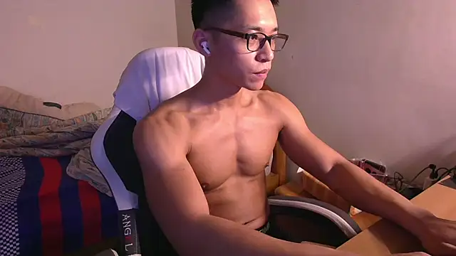 iron0401 online show from 25, 3, 2026