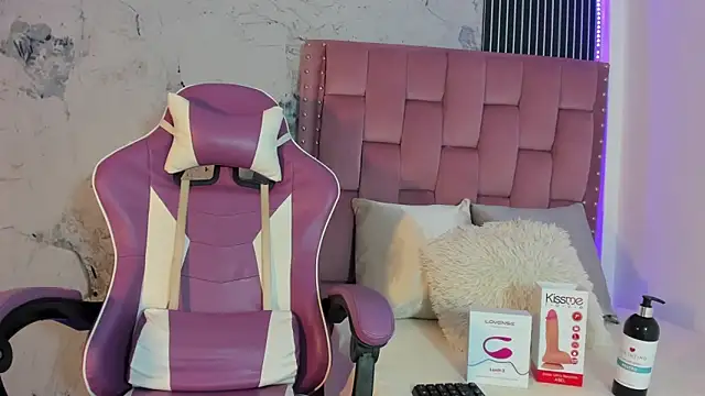 Mia Duarte1 online show from 23, 9, 2025