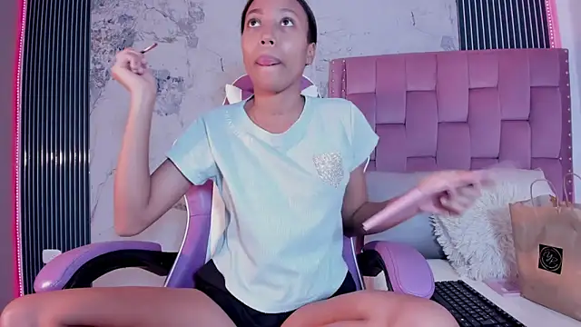 Mia Duarte1 online show from 27, 9, 2025