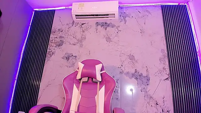 Mia Duarte1 online show from 21, 10, 2025