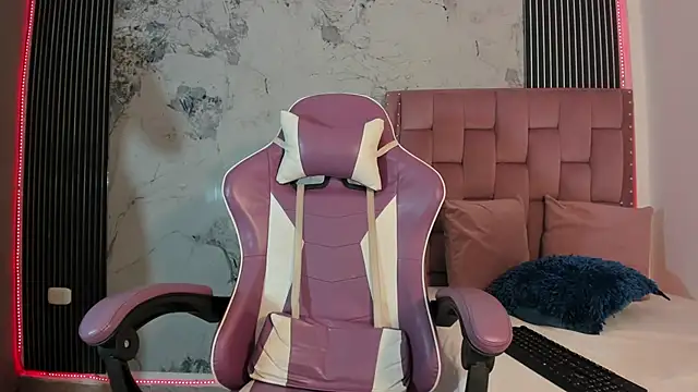 Mia Duarte1 online show from 24, 11, 2025